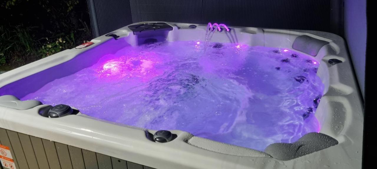 Marthys House With Hot Tub Looe Villa ภายนอก รูปภาพ